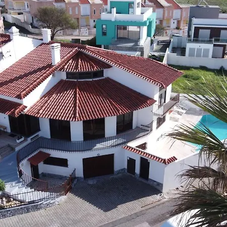Matias Beach House לינה וארוחת בוקר *