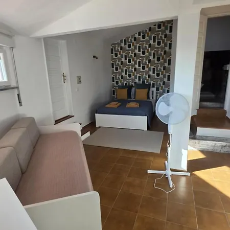 Matias House ベッド・アンド・ブレックファスト 4*
